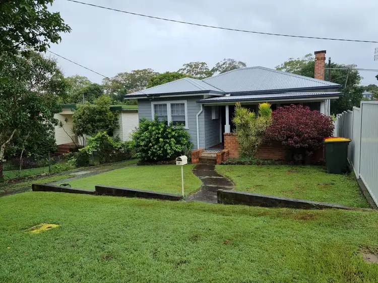 17 Cameron St