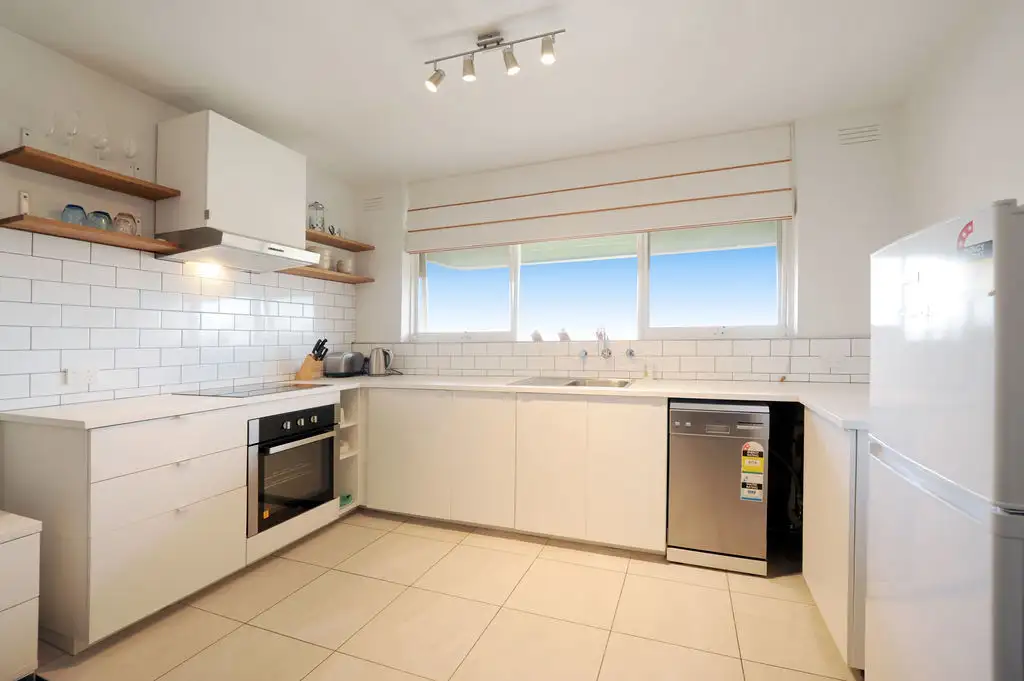 Main view of Homely apartment listing, Unit 17/52 Baker St, Richmond VIC 3121