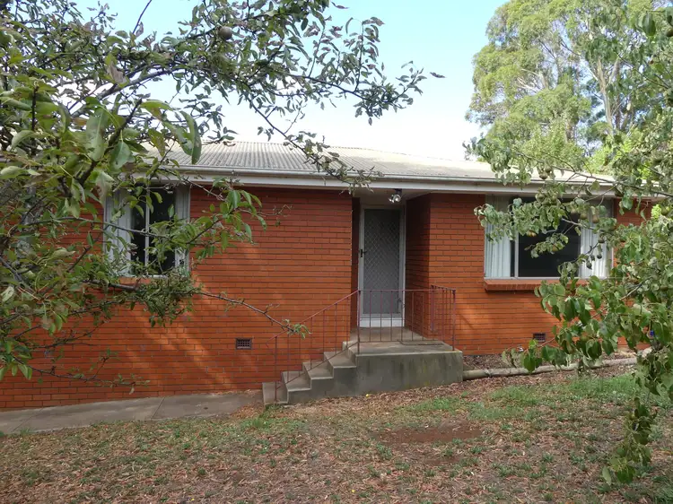 Unit 2/20-22 Lansdowne Place, Deloraine TAS 7304