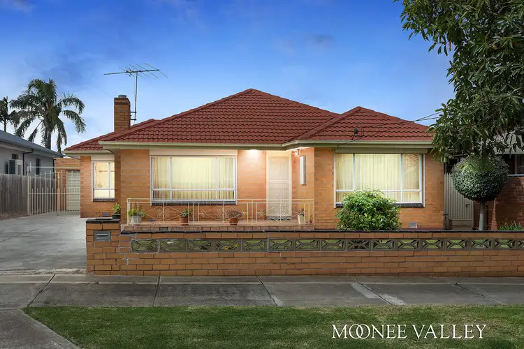 15 Monmouth Street, Avondale Heights VIC 3034