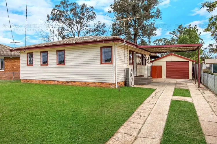 6 Halmahera Cres, Lethbridge Park NSW 2770