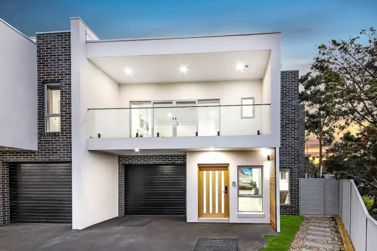 20A Edna Avenue, Toongabbie NSW 2146