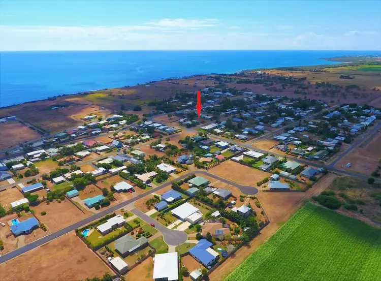 30 Ocean St, Burnett Heads QLD 4670