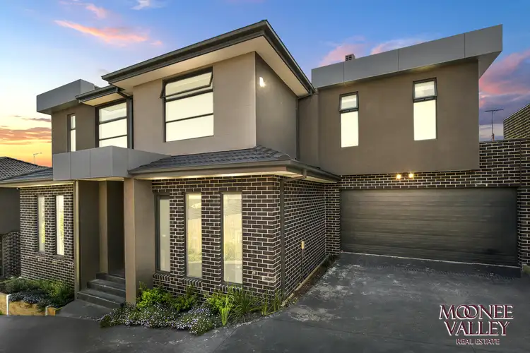 2/3 Rickard Street, Avondale Heights VIC 3034