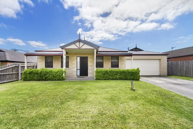 11 Hamlet Dr, Traralgon VIC 3844