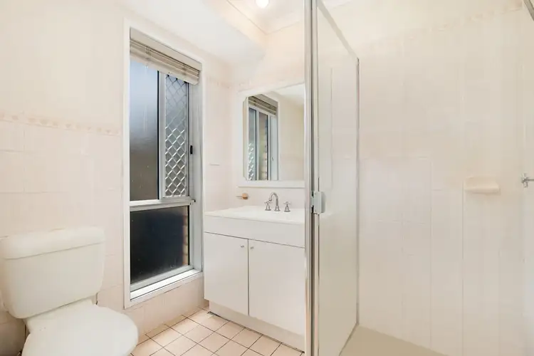 Sixth view of Homely house listing, 4 Gregwal Ct, Oxley QLD 4075