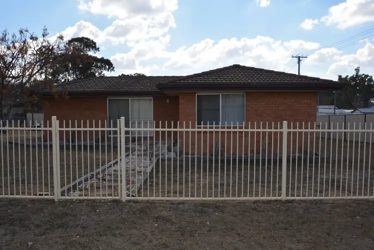 21 Sturt St, Warwick QLD 4370
