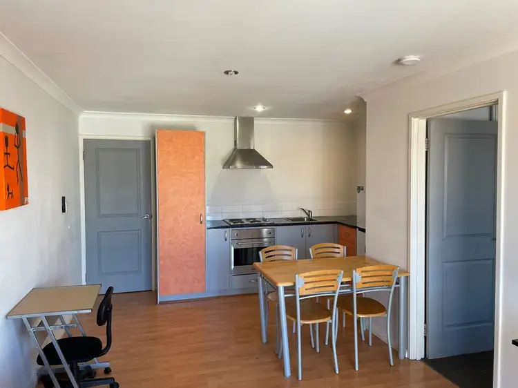 3/11 Hammersmith Court