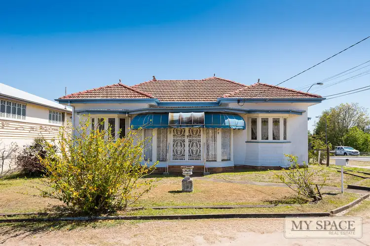 74 Lewis St, Camp Hill QLD 4152