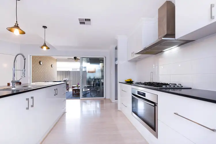 33 Haga Parkway, Landsdale WA 6065