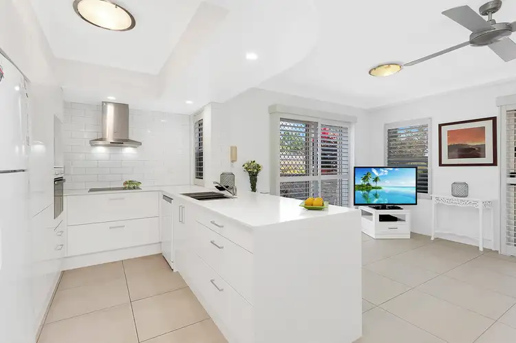 Unit 1/59 Petrel Ave, Mermaid Beach QLD 4218