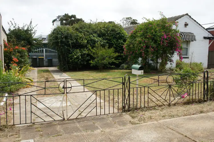 Second view of Homely house listing, 5 Davies Ave, Tranmere SA 5073