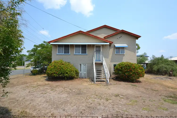 27 Main St, Park Avenue QLD 4701