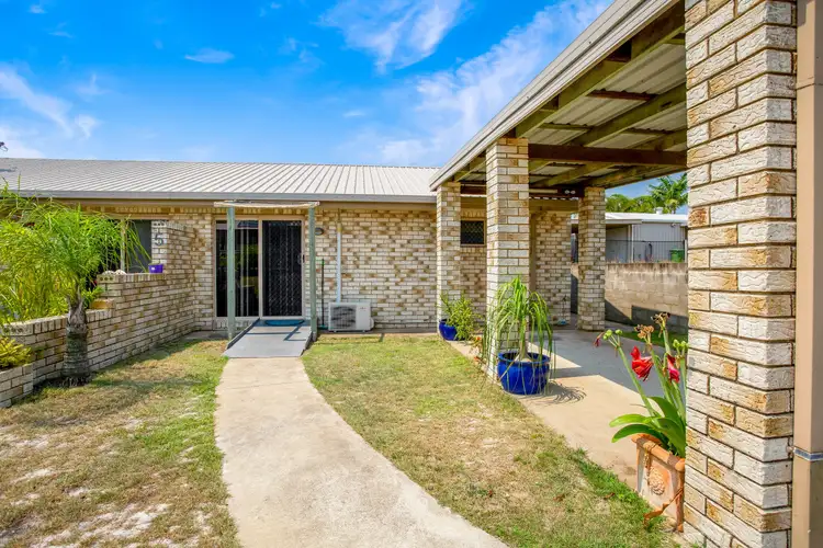 Unit 2/5 Bombala Cres, Rainbow Beach QLD 4581