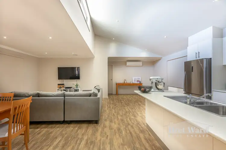 Fifth view of Homely house listing, 4 Eaton Pl, Paynesville VIC 3880