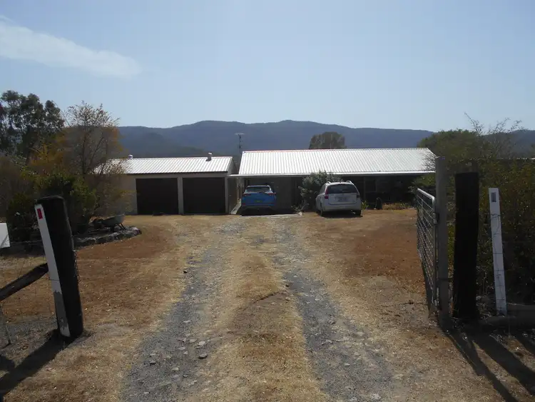 768 Sandy Creek Rd, Sandy Creek QLD 4515