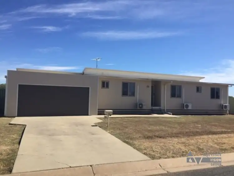 28 Summer Red Ct, Blackwater QLD 4717
