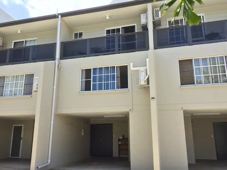 Unit 4/3 Eshelby Dr, Cannonvale QLD 4802