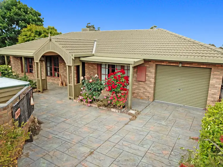 Main view of Homely unit listing, Unit 2/32 Moonlight St, Stawell VIC 3380