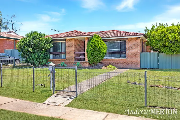 2 Books St, Dean Park NSW 2761