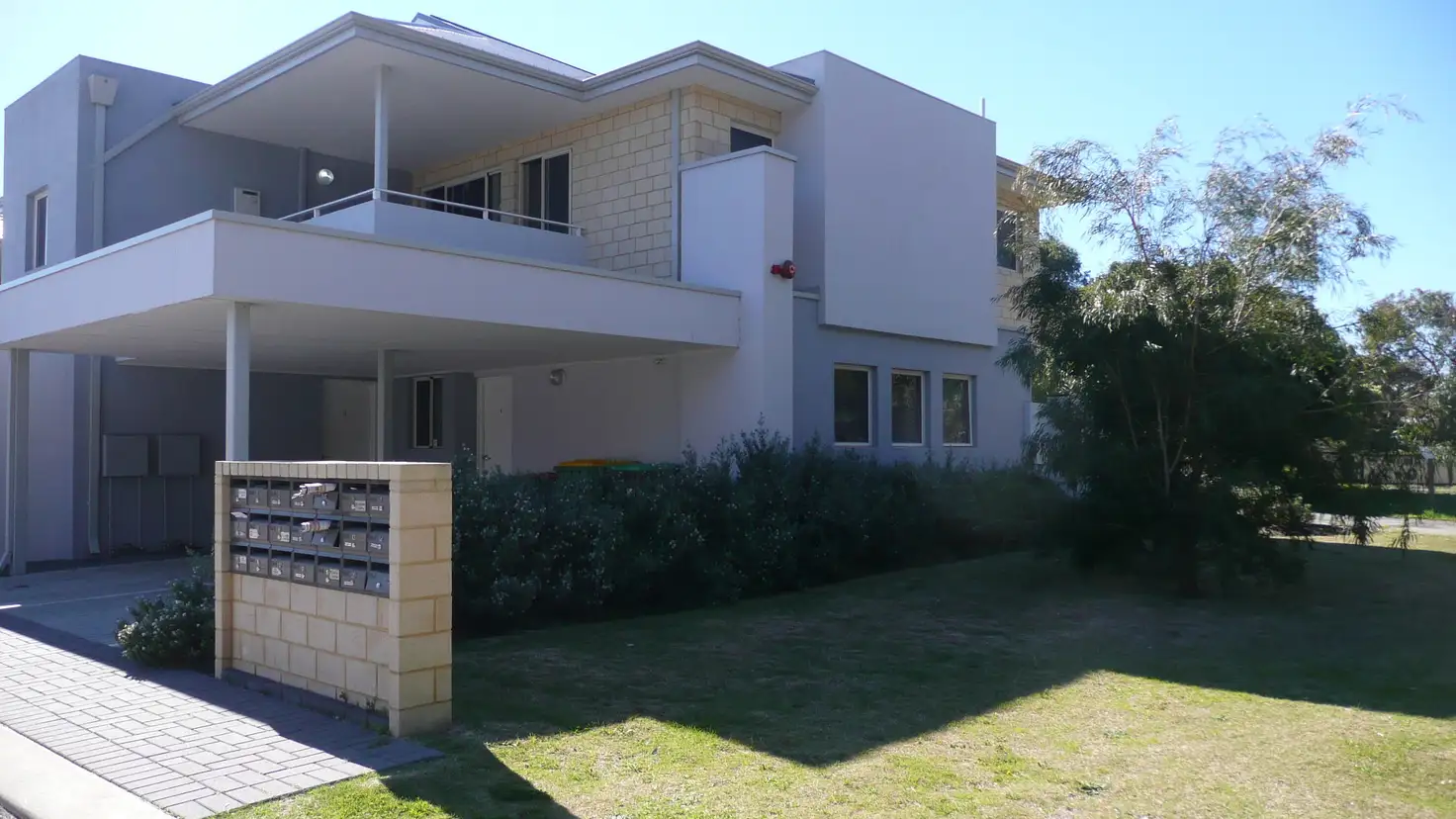 Main view of Homely unit listing, Unit 1/38 Lake St, Rockingham WA 6168