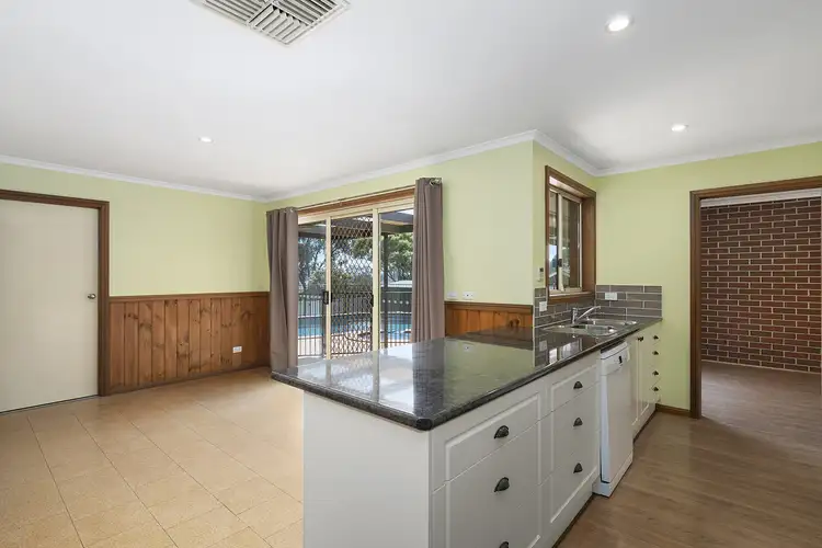 Fifth view of Homely house listing, 19 Elmslie Cct, West Wodonga VIC 3690