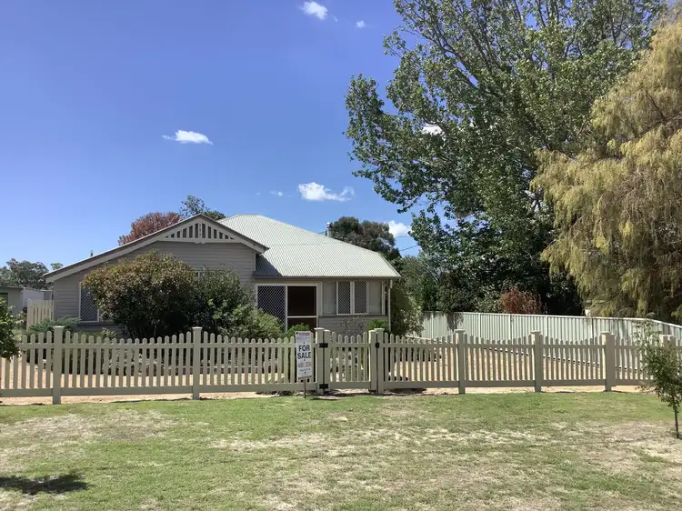 6 Jardine St, Stanthorpe QLD 4380