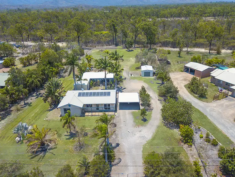 82 Blue Mountain Dr, Bluewater Park QLD 4818