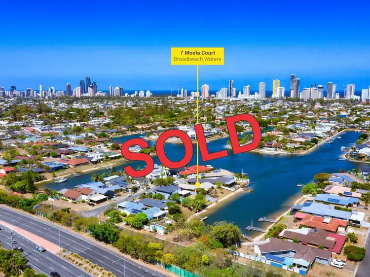 7 Moola Ct, Broadbeach Waters QLD 4218