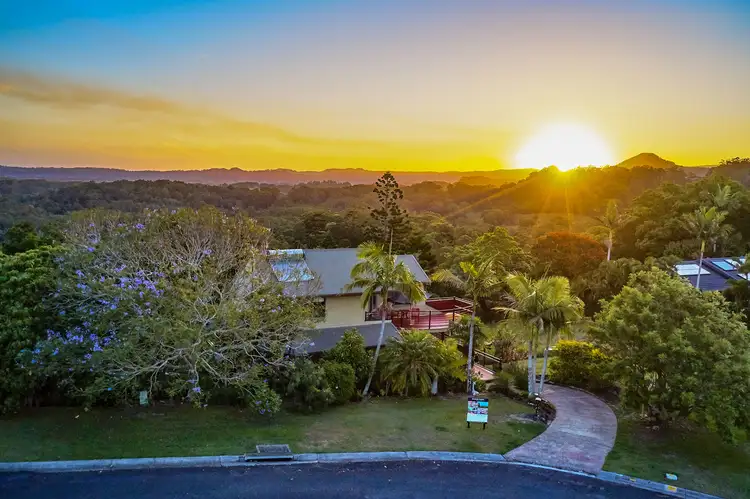 1 Tongarra Dr, Ocean Shores NSW 2483