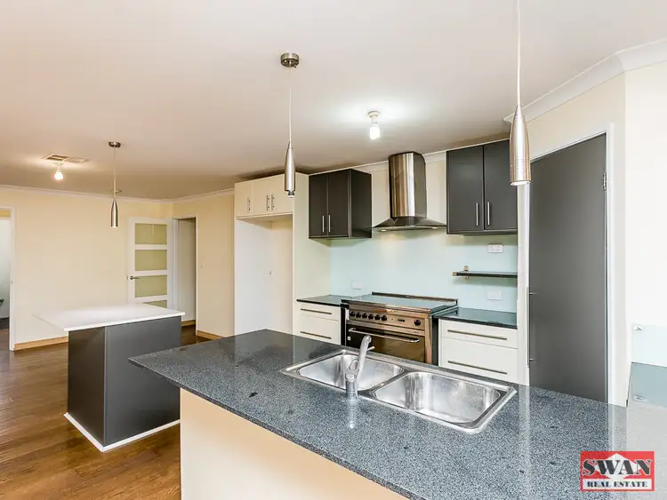 121 Dongara Cir, Jane Brook WA 6056