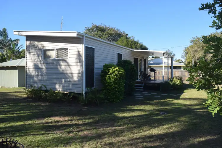 25 Zunker St, Burnett Heads QLD 4670