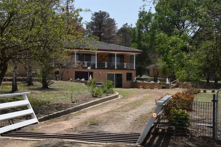 59 King St, Uralla NSW 2358