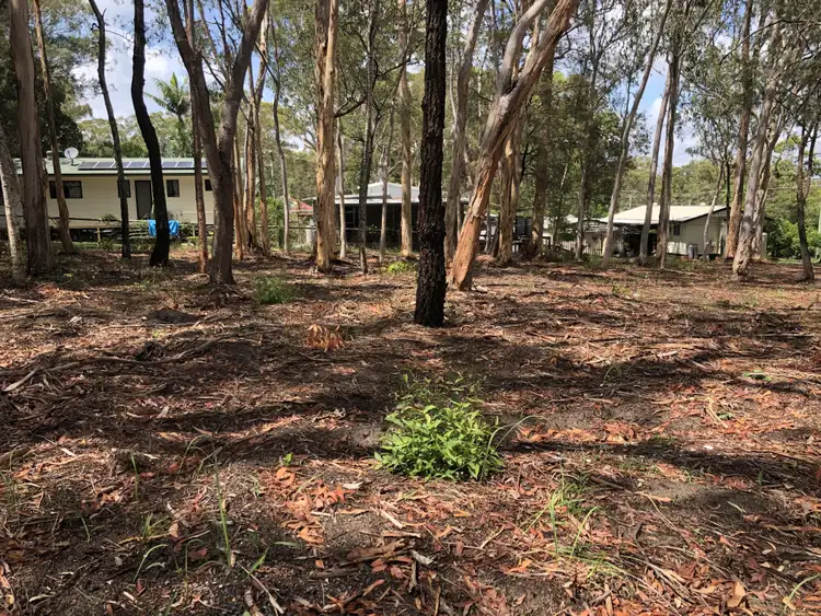 4 Baracoota St, Macleay Island QLD 4184