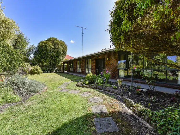 12 Clarke St, Penola SA 5277