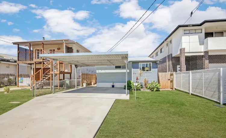 37 Bell St, Woody Point QLD 4019