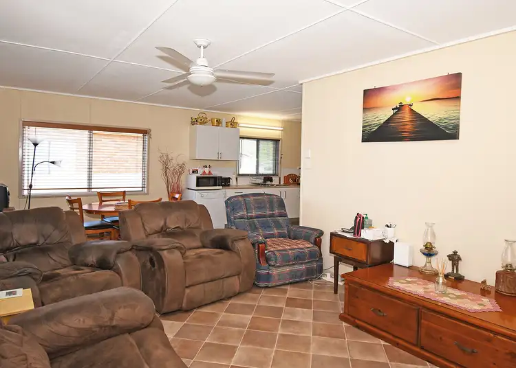 Seventh view of Homely house listing, 27 Drummond St, Urangan QLD 4655