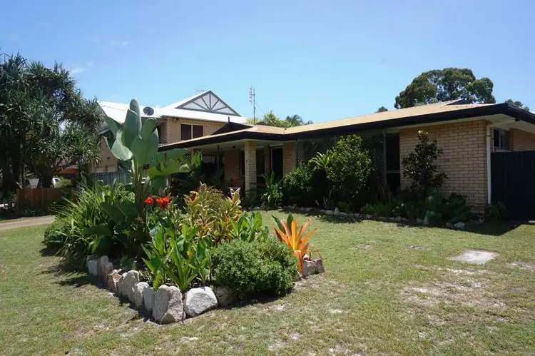 7 Rumbalara Ave, Rainbow Beach QLD 4581