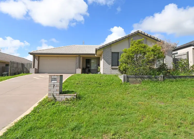 7 Sturt St, Urraween QLD 4655