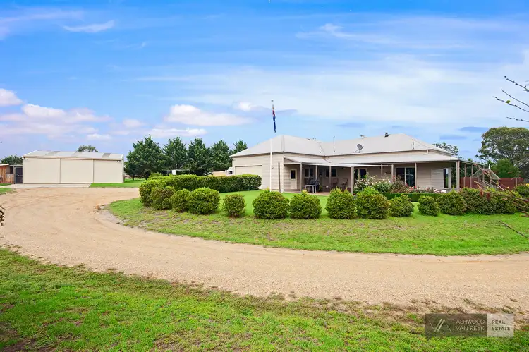 Second view of Homely house listing, 880 Lindenow-glenaladale Rd, Lindenow VIC 3865