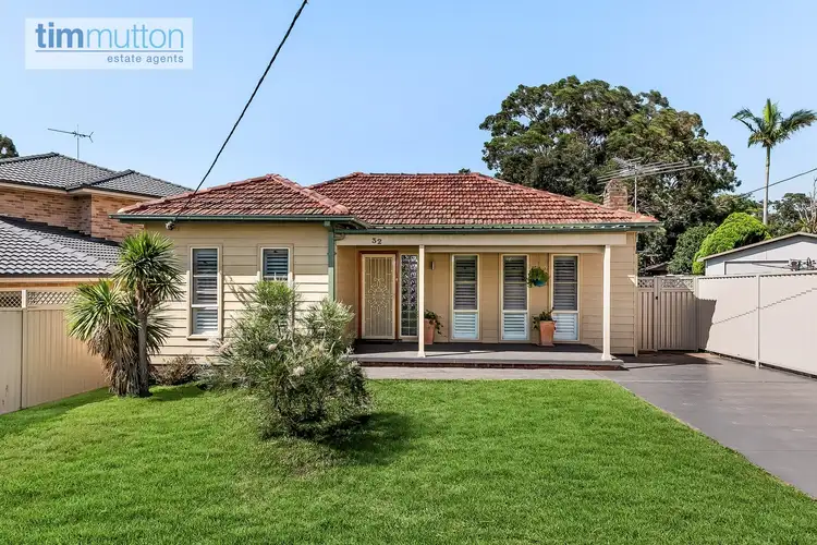 32 Lucas Rd, East Hills NSW 2213