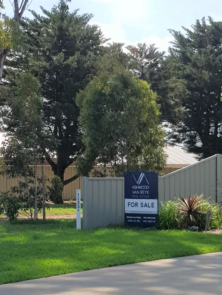 16 Faulkner Ct, Eastwood VIC 3875