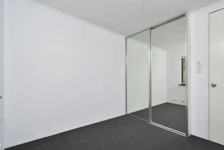 Fifth view of Homely unit listing, Unit 4/33 Farina Drive, Yokine WA 6060