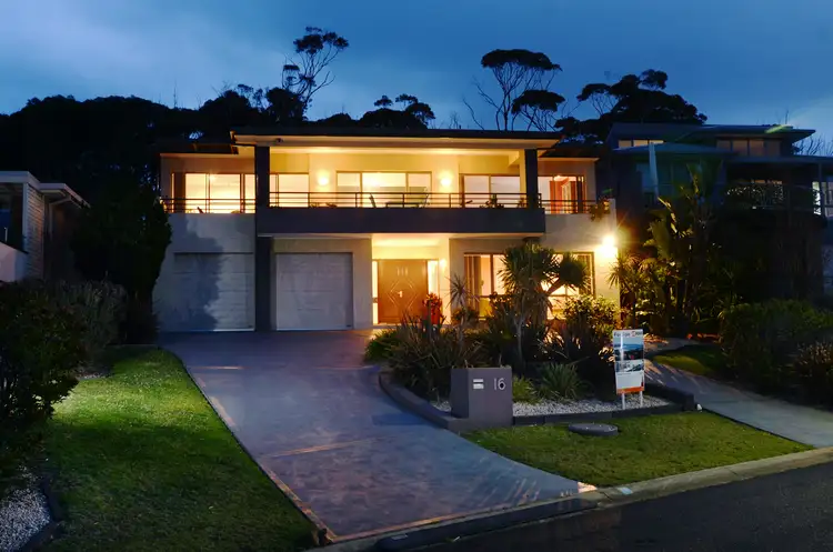 16 Bournda Cct, Tura Beach NSW 2548