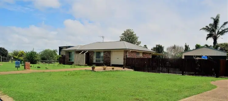 24 Cove St, Burnett Heads QLD 4670