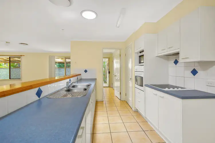 122 Golden Hind Ave, Cooloola Cove QLD 4580