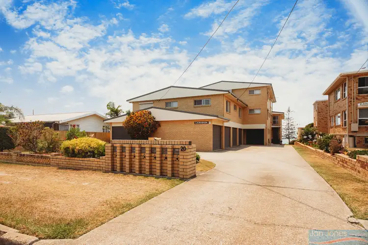 2/20 Tramore Street, Margate QLD 4019