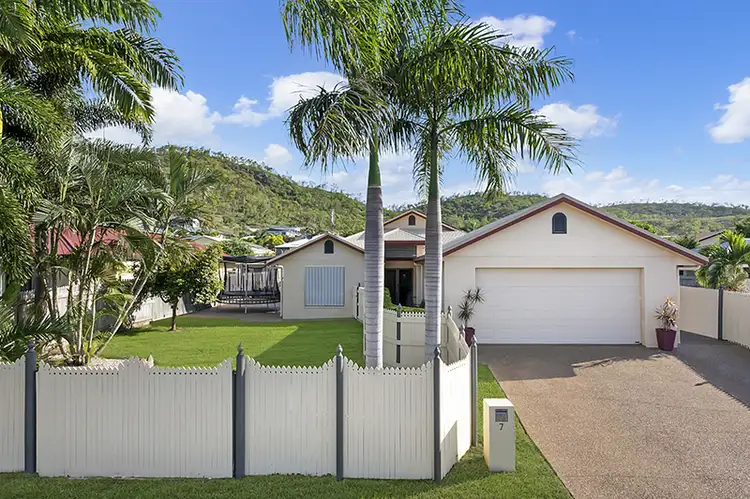 7 Monaro Cct, Mount Louisa QLD 4814