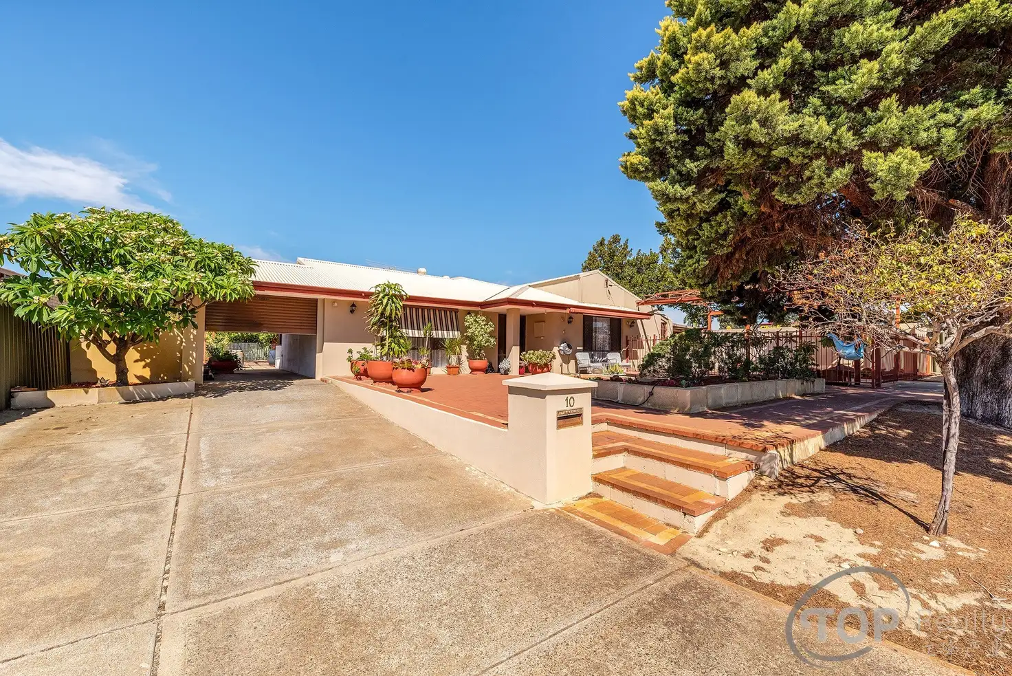 Main view of Homely house listing, 10 Saffron Court, Riverton WA 6148