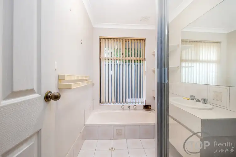 Seventh view of Homely house listing, 4 Lythe Place, Willetton WA 6155